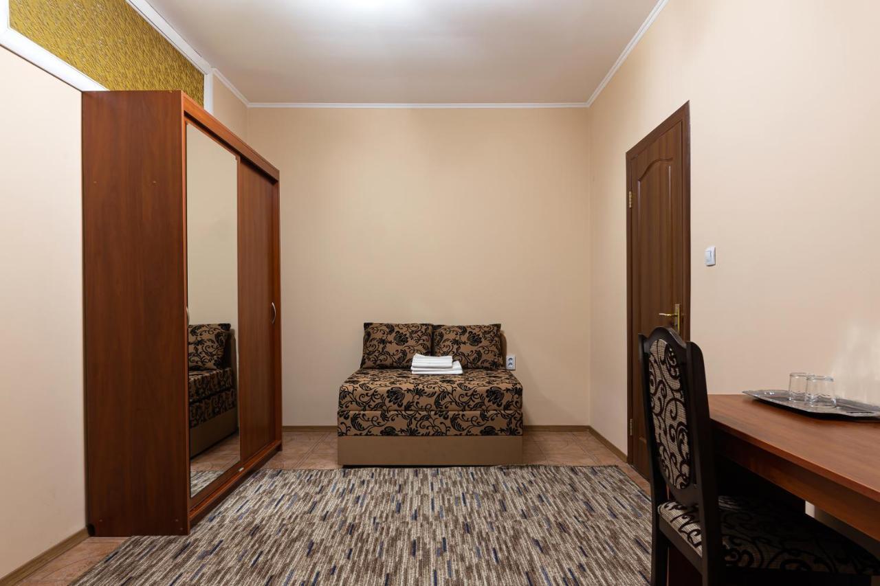 Panska Rovin Hotel Mohnate エクステリア 写真